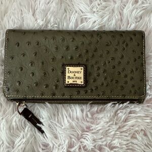 Dooney & Bourke Olive Textured Clutch